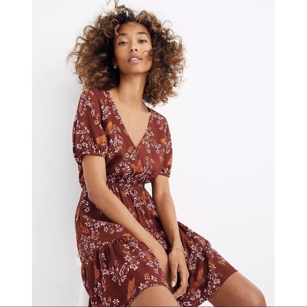 Q031 Madewell Ruffle-Wrap Dress in Windowbox Floral